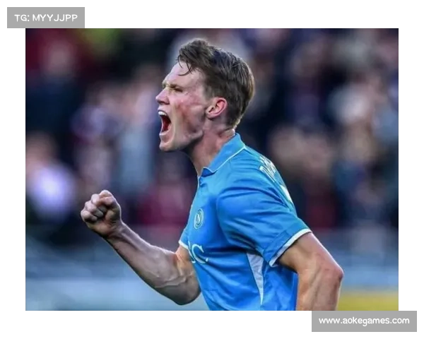 麦克托米奈侧勾破门卢卡库弑旧主那不勒斯2-0卡利亚里荣膺意甲冠军 麦克托米奈侧勾破门卢卡库弑旧主那不勒斯2-0卡利亚里荣膺意甲冠军