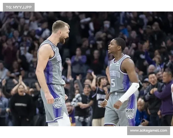 雷霆双塔联手镇守内线强度爆棚给国王小萨制造巨大防守压力 雷霆双塔联手镇守内线强度爆棚给国王小萨制造巨大防守压力