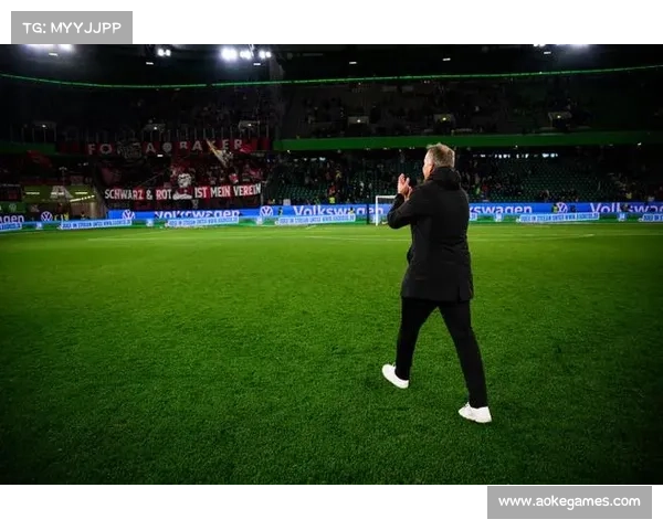 尤尔曼带勒沃库森13轮揽28分，从降级区飙升至德甲第三